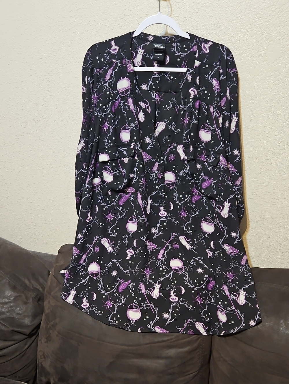torrid/Hocus Pocus Black Tunic with Purple Cauldron & Floral Print